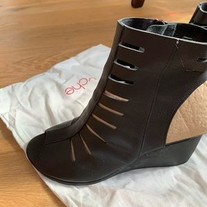 Arche Gladiator Leather Sandals